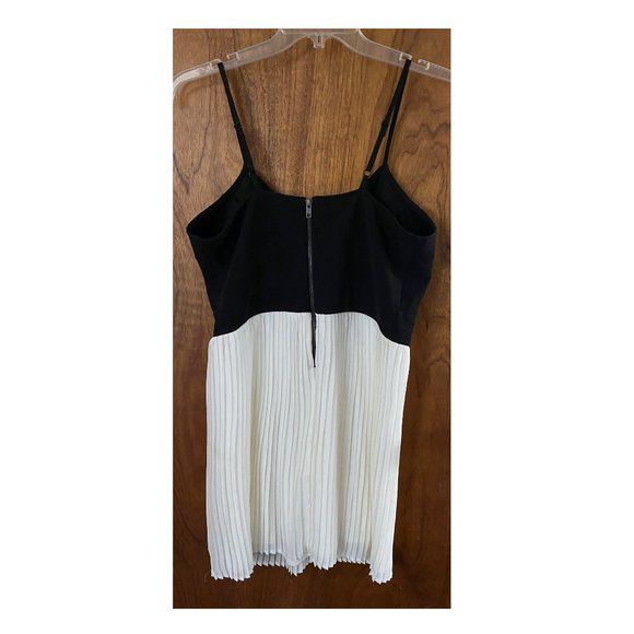 Material Girl Black & White Dress - Picture 3 of 6